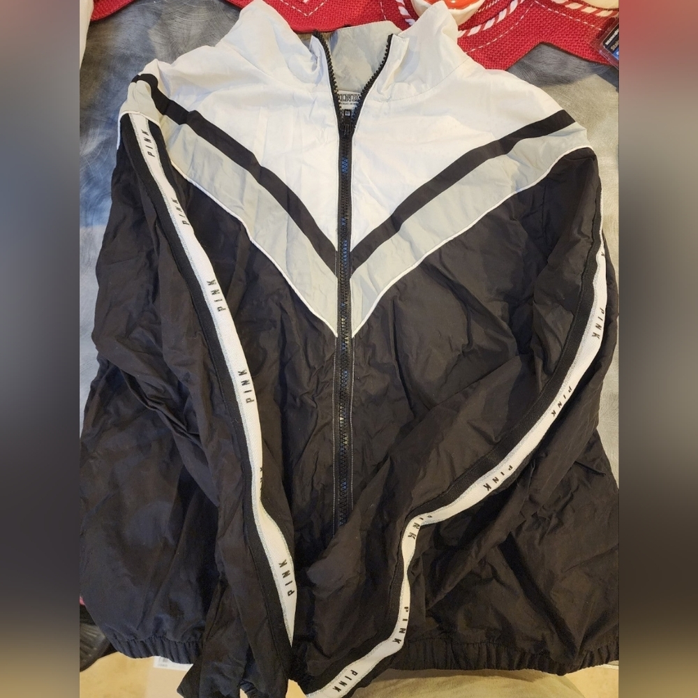 VS PINK Windbreaker M/L
